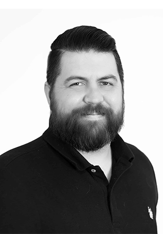 Brandon_StraightEdge_bw